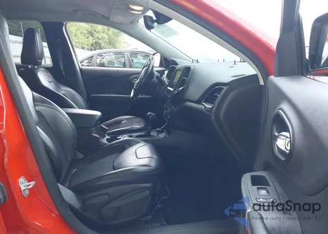 2021 Jeep Cherokee Trailhawk 4X4 из США, поврежденный, VIN 1C4PJMBX7MD119689